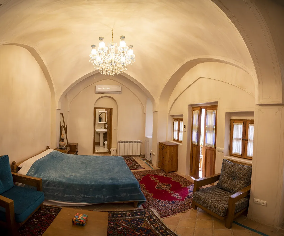 اقامتگاه سنتی احسان کاشان