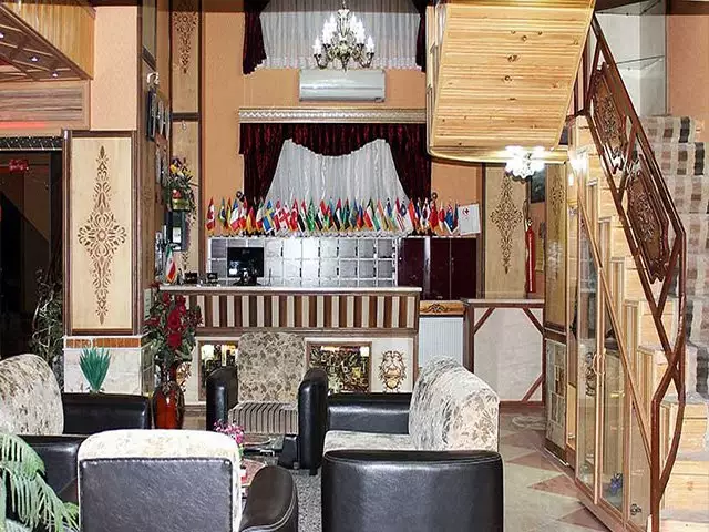 پذیرش و نشیمن لابی هتل قصر