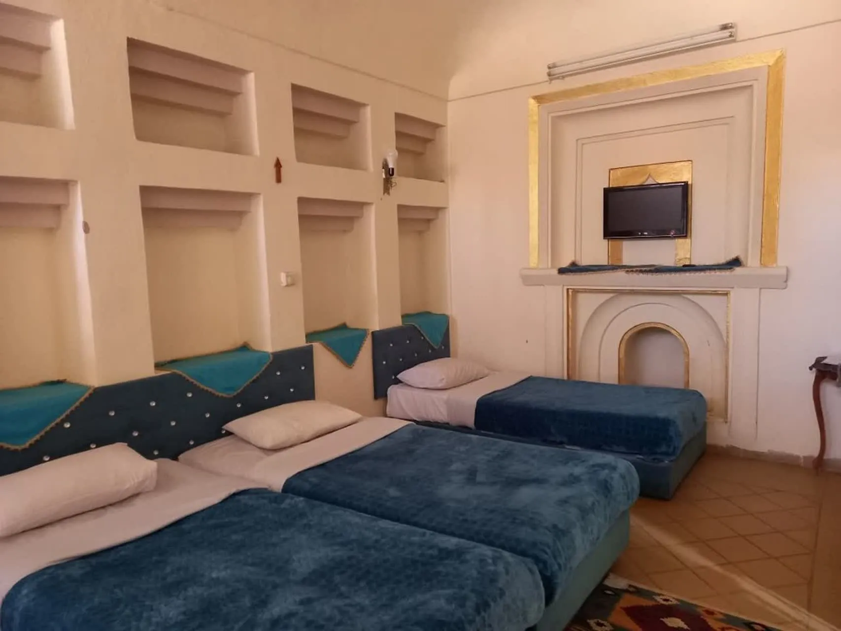 هتل ارگ تاریخی گوگد گلپایگان