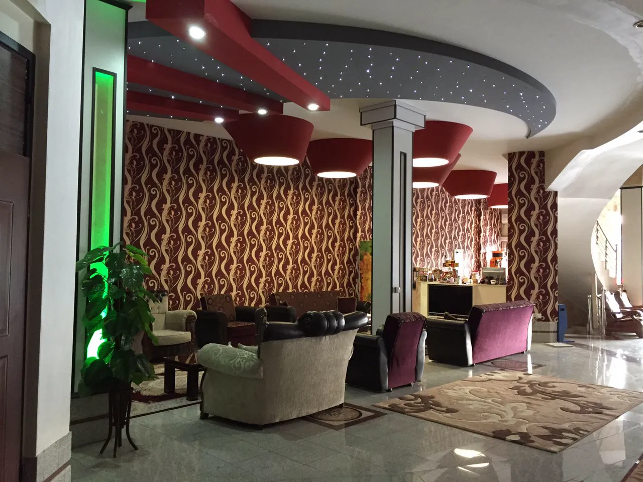 هتل زمرد خوی