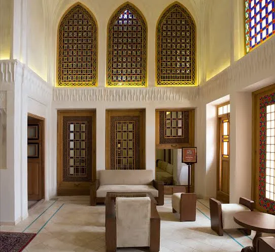 اقامتگاه سنتی خانه عامری ها کاشان