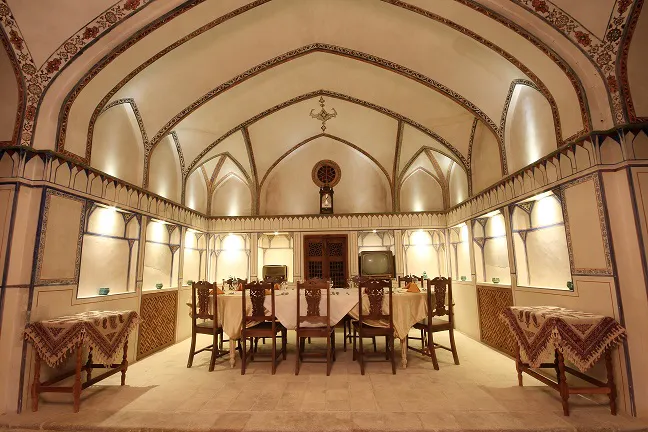 اقامتگاه سنتی مهینستان راهب کاشان