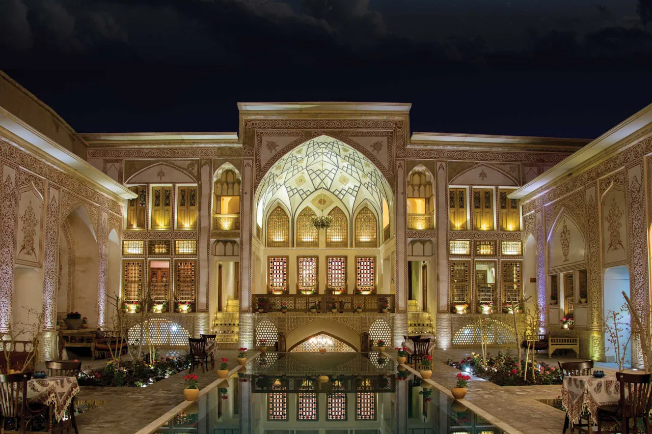 اقامتگاه سنتی مهینستان راهب کاشان