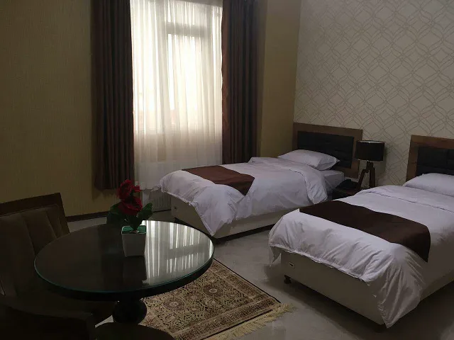 هتل آپارتمان کوروش کرمانشاه