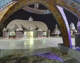 نمای داخلی آرامگاه گنبدی هتل جهانگردی زاهدان