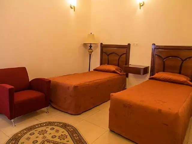 اتاق دوتخته هتل جهانگردی سراب کیو