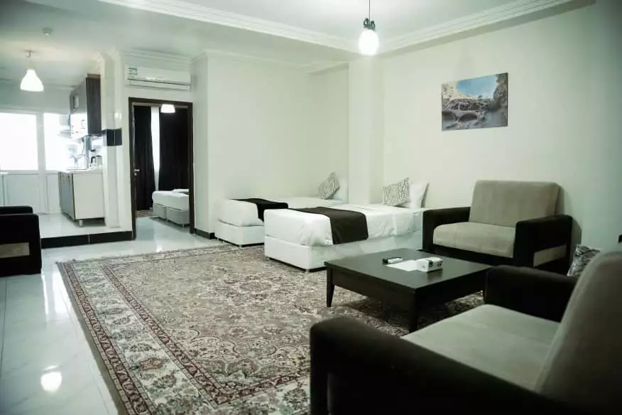 نشیمن هتل آنا با مبلمان و فرش