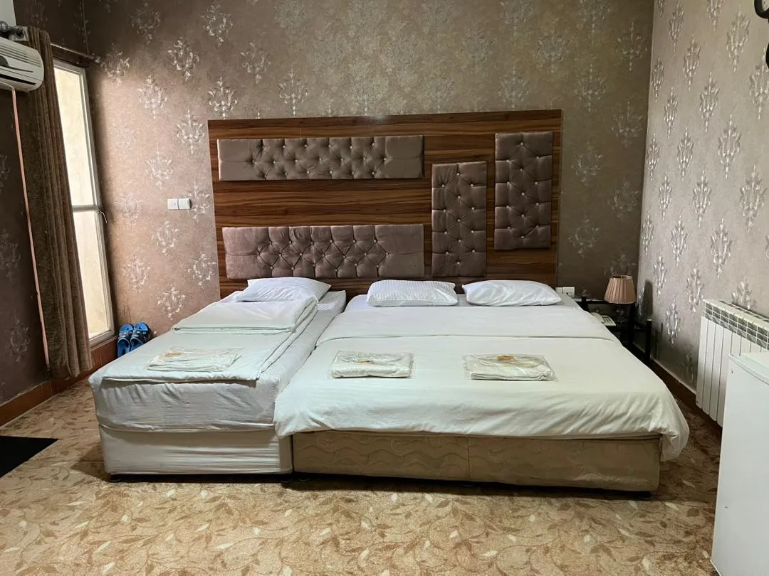 هتل هالیس بروجرد