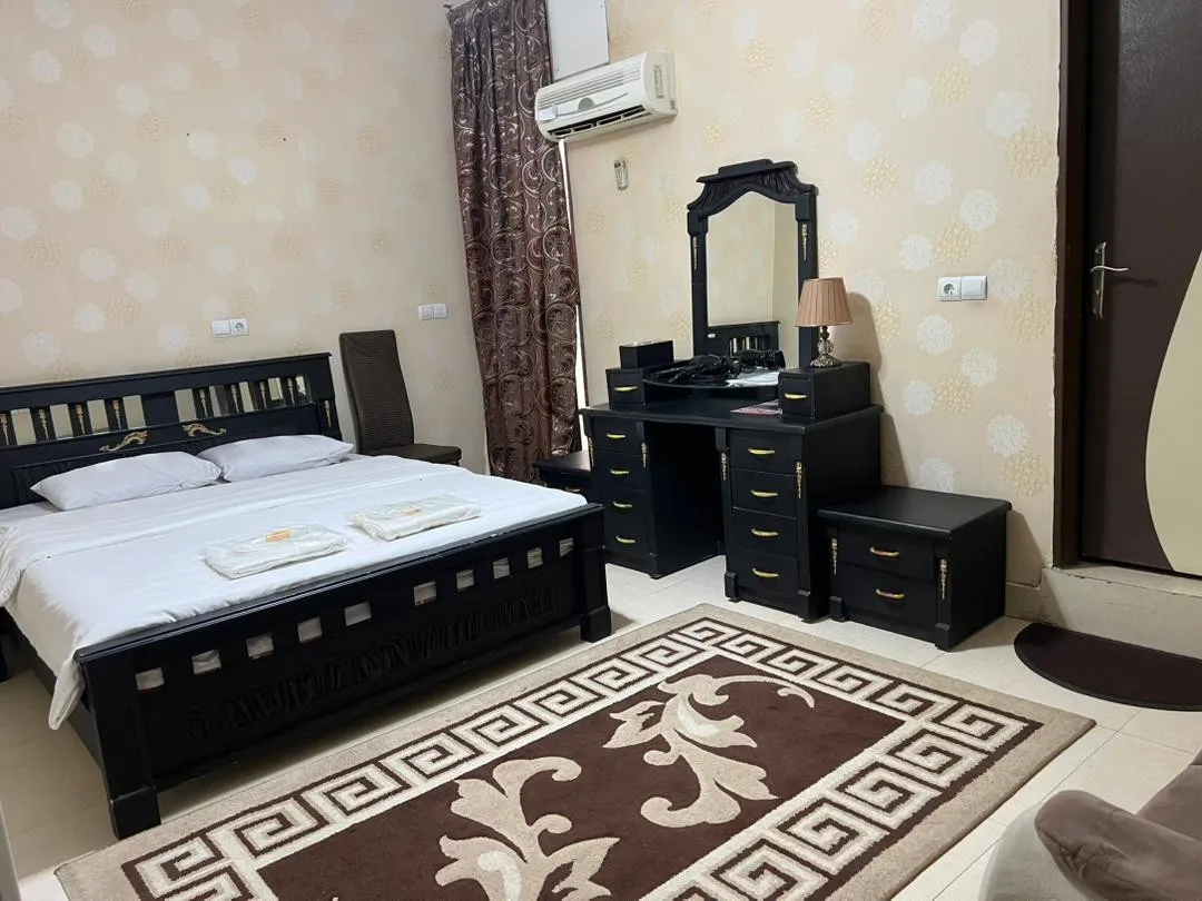 هتل هالیس بروجرد