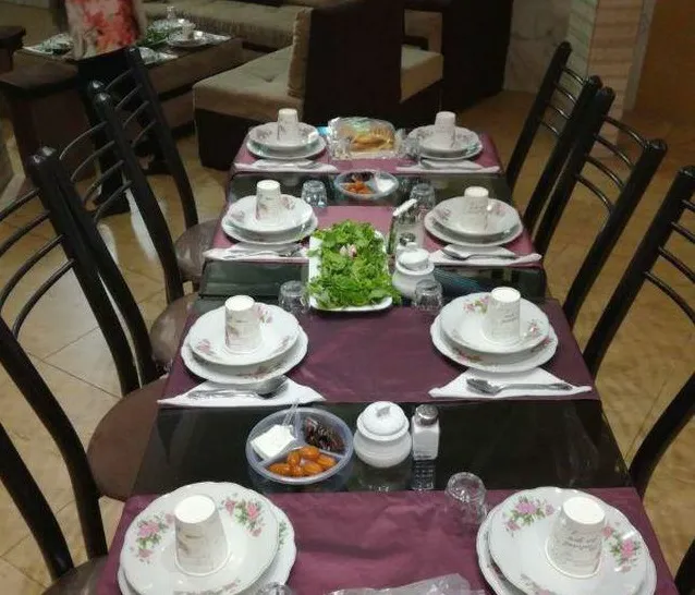 هاستل ایده آل اردبیل