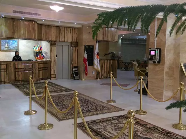 پذیرش و ورودی هتل بزرگ گوت که مال سابق