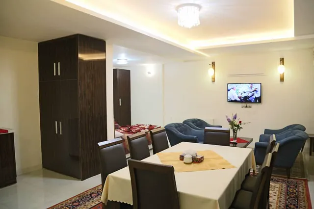 میز غذاخوری و مبلمان نشیمن در شورابیل