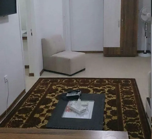 نشیمن هتل گل نرگس با فرش طرحدار