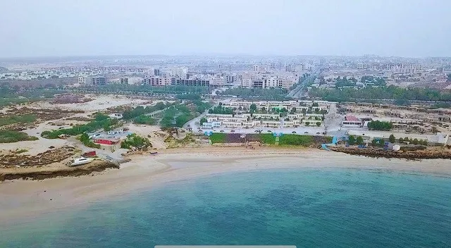 نمای هوایی ساحل و محوطه باغ ایران زمین