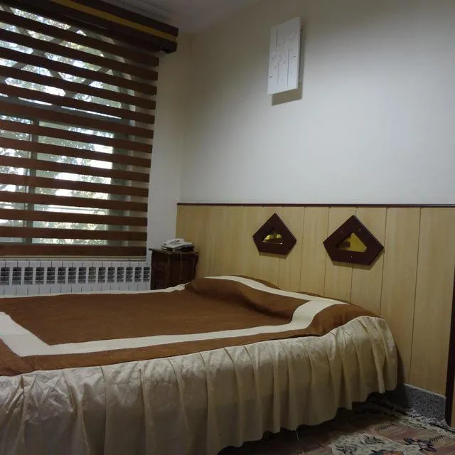 اتاق سه تخته
