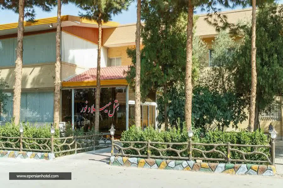 میلاد نور