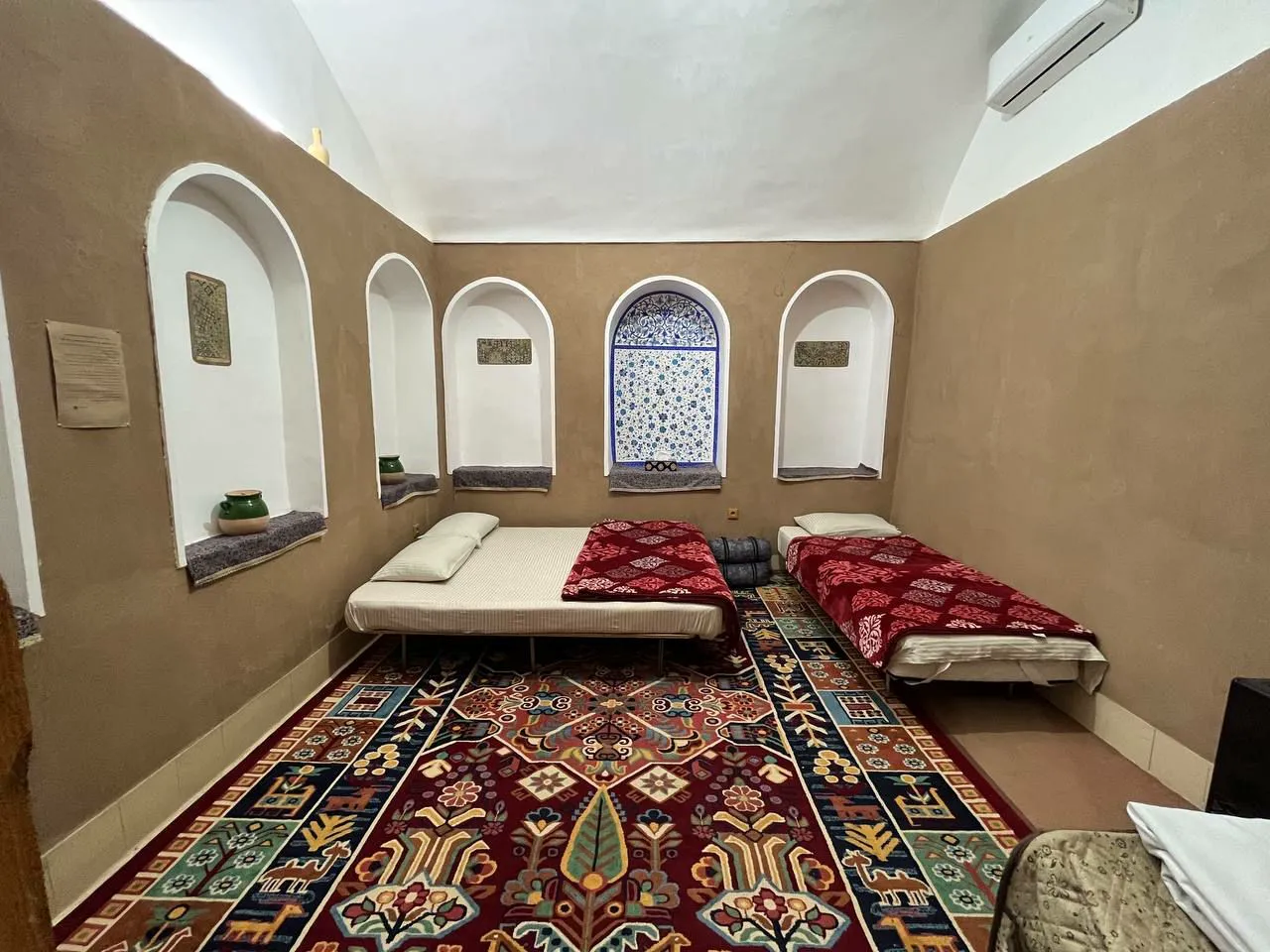 اقامتگاه سنتی انار اردکان
