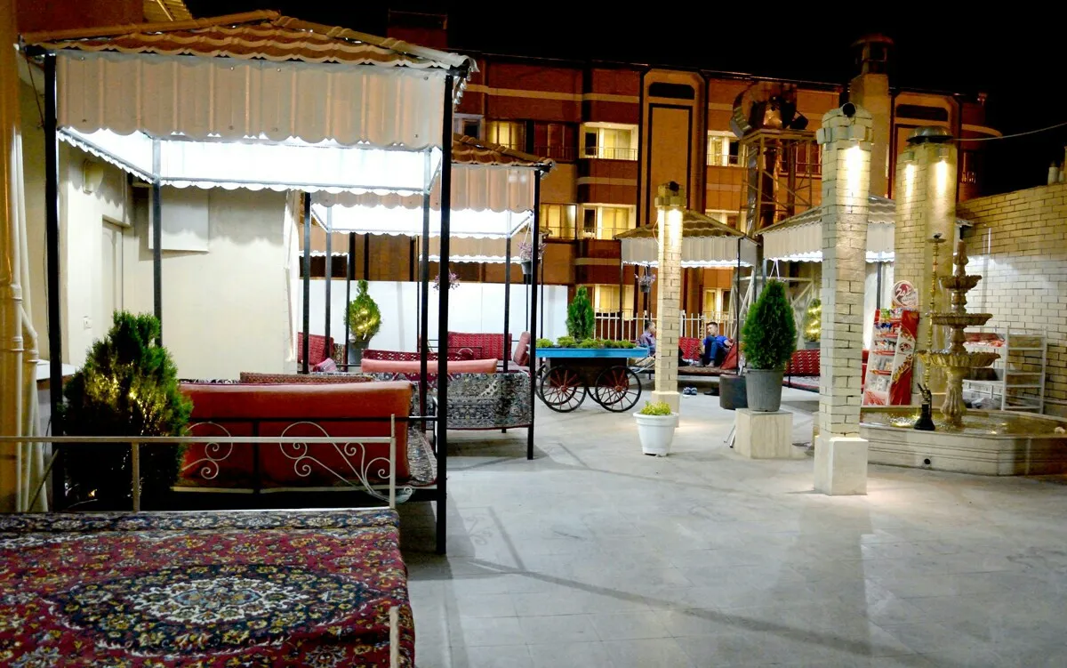 هتل آپارتمان زمرد مشهد