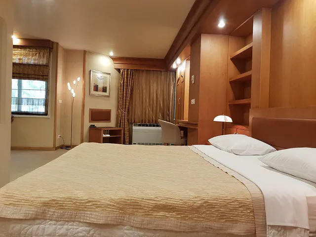 سوئیت بزرگ یک تخته