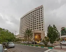 نمای بیرونی ساختمان هتل پانوراما