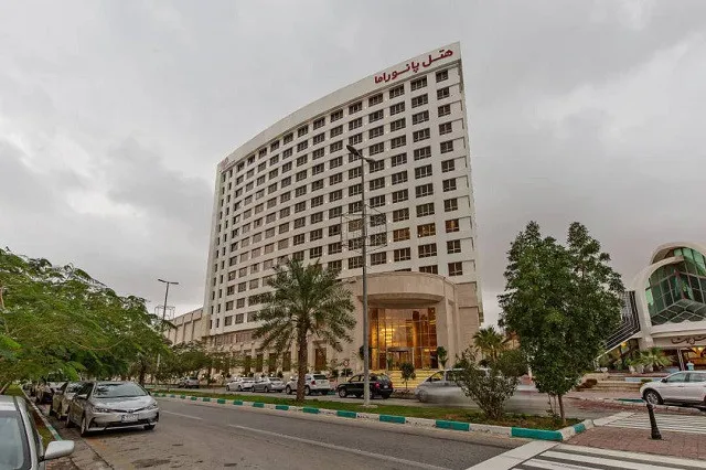 نمای بیرونی ساختمان هتل پانوراما