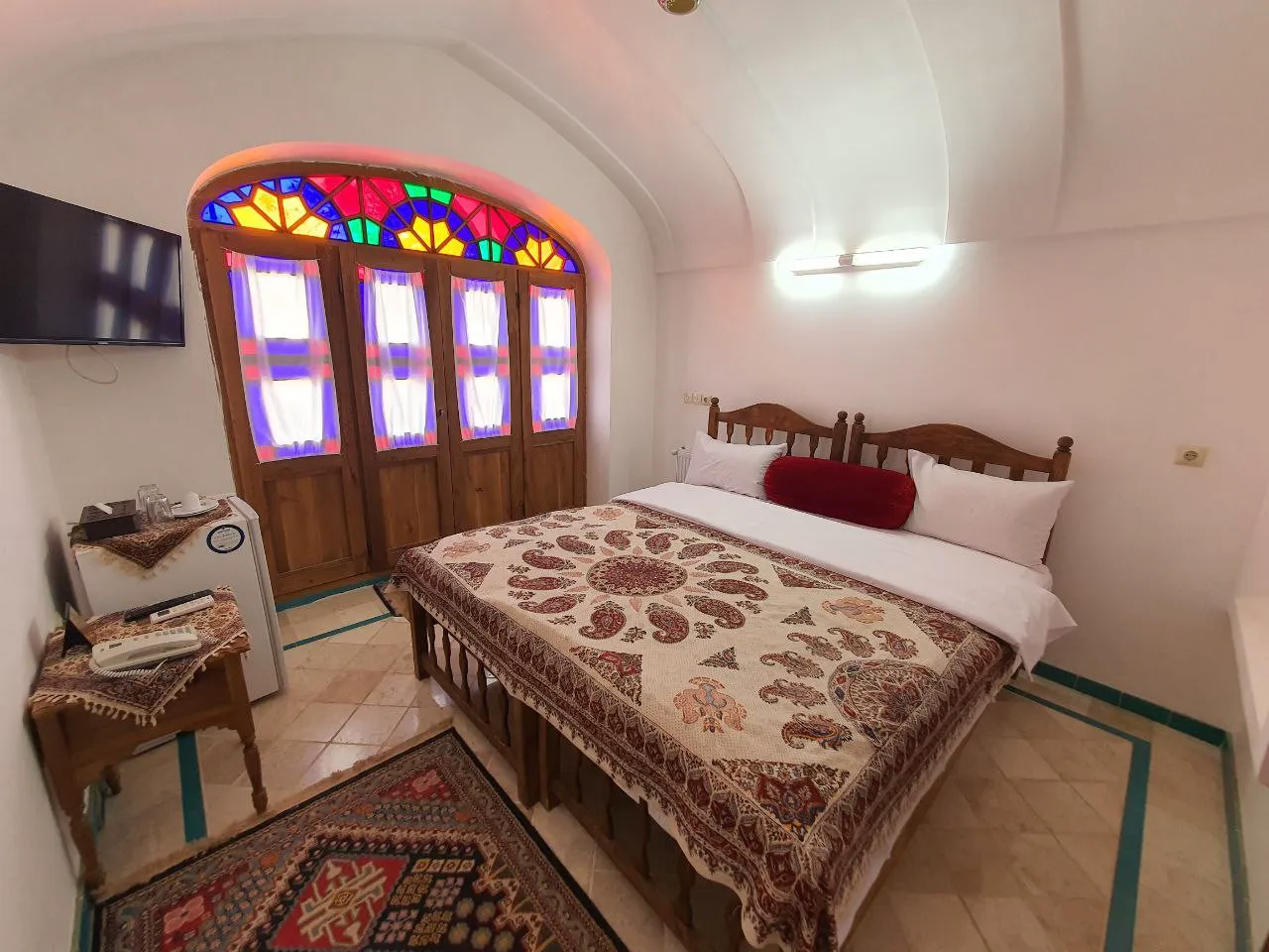 اقامتگاه سنتی اطلسی کاشان