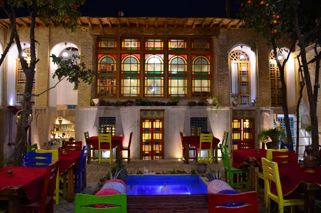 عمارت هفت رنگ