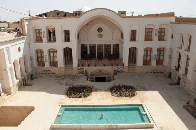 اقامتگاه سنتی فلاحتی کاشان