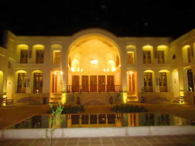 اقامتگاه سنتی فلاحتی کاشان