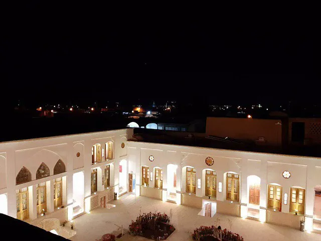اقامتگاه سنتی فلاحتی کاشان