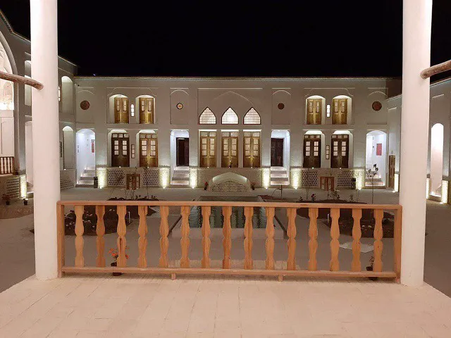 اقامتگاه سنتی فلاحتی کاشان