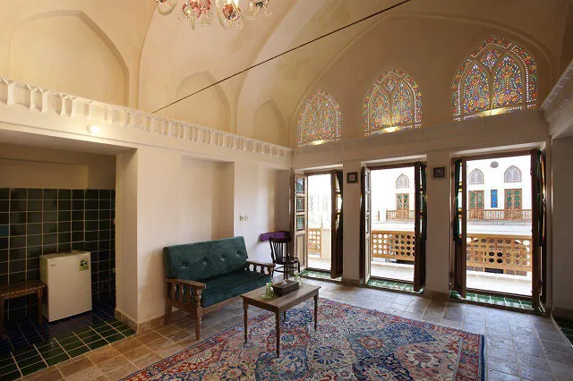 اقامتگاه سنتی ادیب کاشان