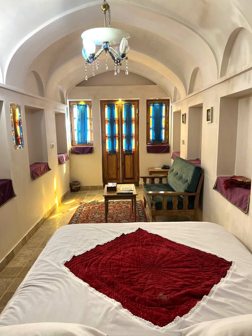 اقامتگاه سنتی ادیب کاشان