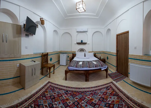 اقامتگاه سنتی انار نائین