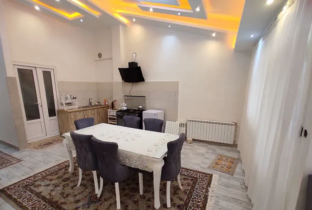 آشپزخانه و میز غذاخوری هتل آهوان